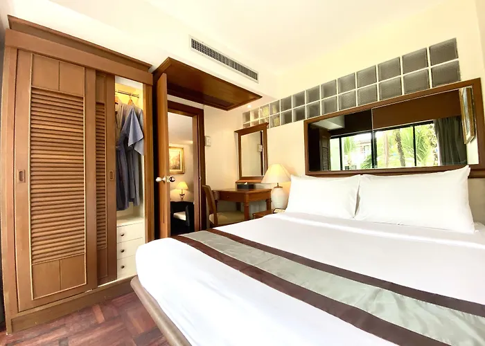 Sunset Beach Resort